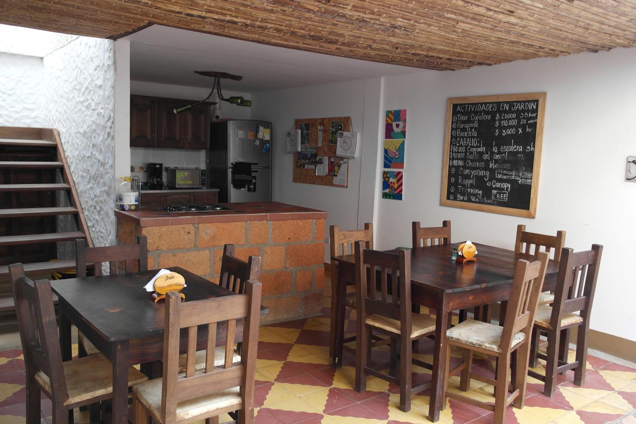 Sergeant Pepper'S Hostel خاردين المظهر الخارجي الصورة